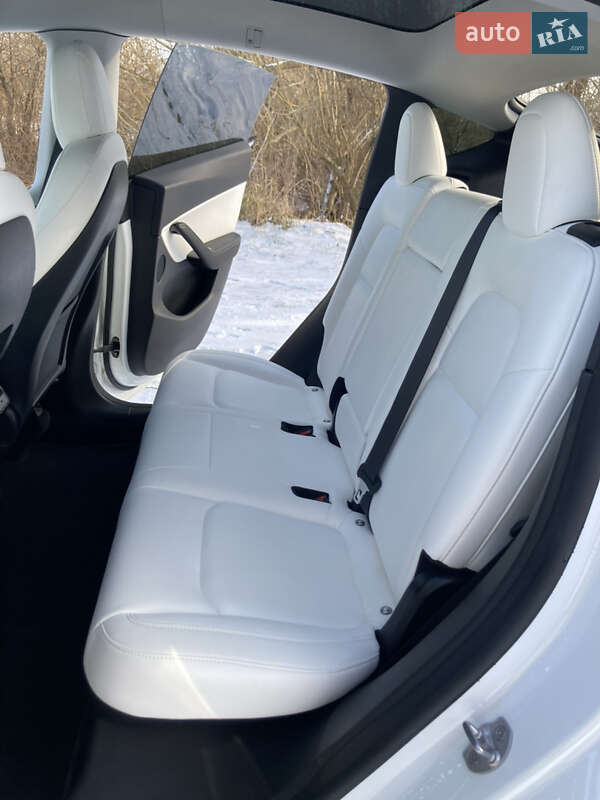 Позашляховик / Кросовер Tesla Model Y 2020 в Тернополі
