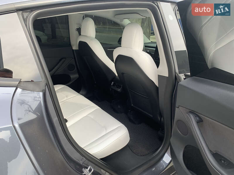 Внедорожник / Кроссовер Tesla Model Y 2022 в Днепре