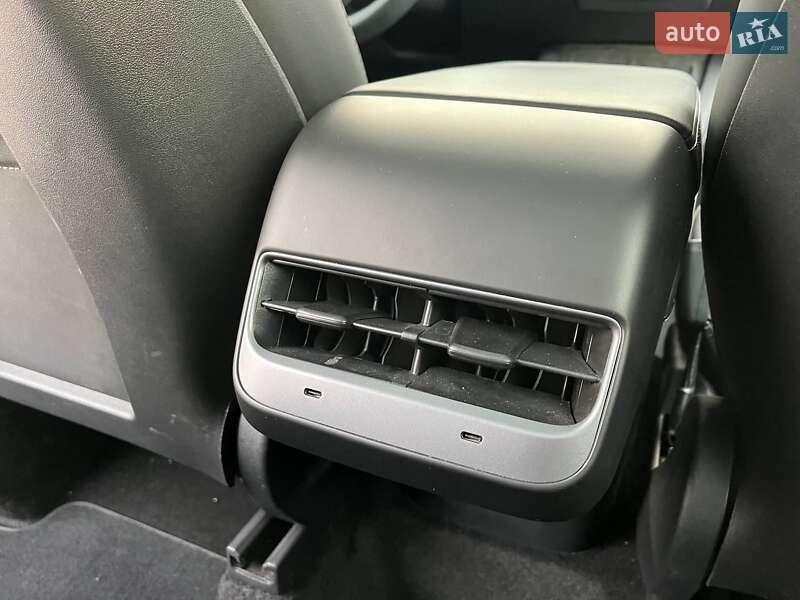 Внедорожник / Кроссовер Tesla Model Y 2022 в Хмельницком фото 13 Внедорожник / Кроссовер Tesla Model Y 2022 в Хмельницком