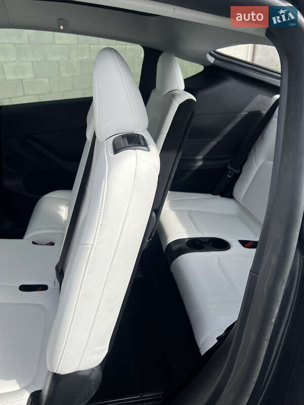 Внедорожник / Кроссовер Tesla Model Y 2023 в Днепре