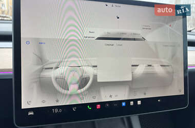 Внедорожник / Кроссовер Tesla Model Y 2023 в 