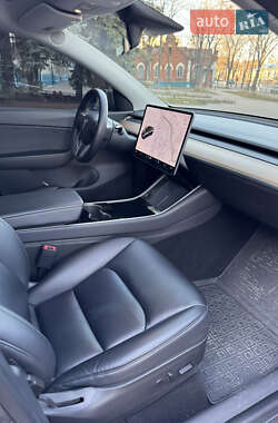 Позашляховик / Кросовер Tesla Model Y 2020 в 
