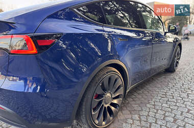 Внедорожник / Кроссовер Tesla Model Y 2024 в 
