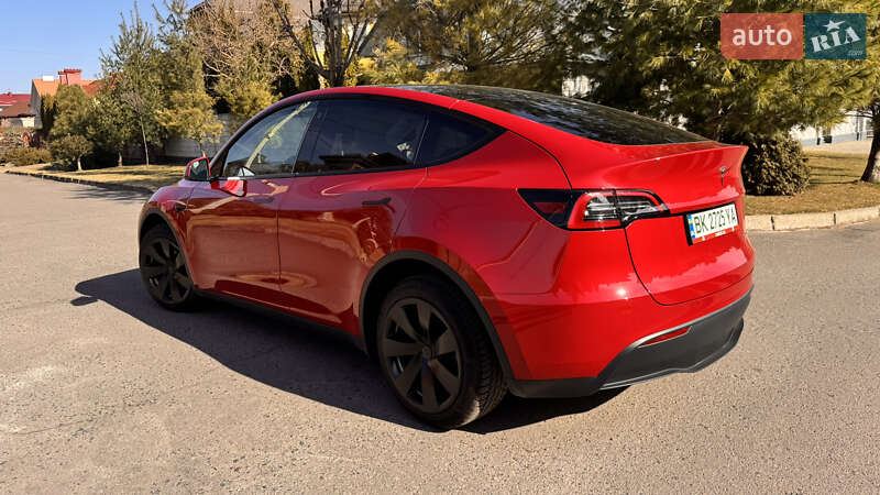 Внедорожник / Кроссовер Tesla Model Y 2022 в Ровно