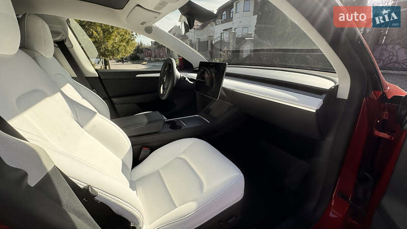 Внедорожник / Кроссовер Tesla Model Y 2022 в Ровно