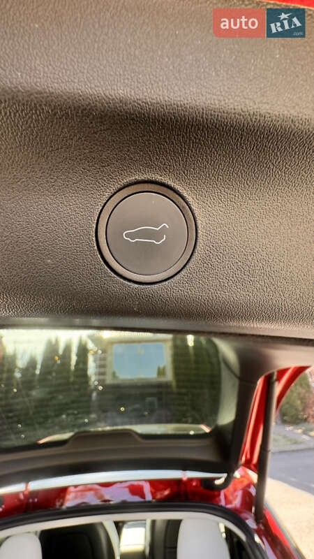 Внедорожник / Кроссовер Tesla Model Y 2022 в Ровно