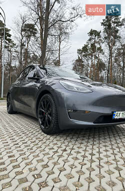 Позашляховик / Кросовер Tesla Model Y 2023 в 