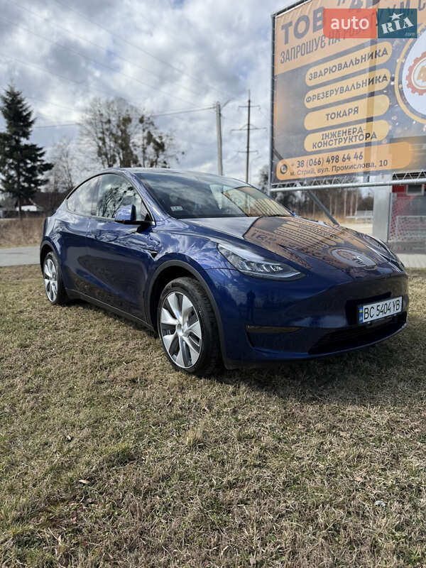 Внедорожник / Кроссовер Tesla Model Y 2023 в Стрые