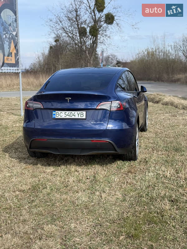 Внедорожник / Кроссовер Tesla Model Y 2023 в Стрые