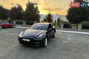 Позашляховик / Кросовер Tesla Model Y 2021 в 
