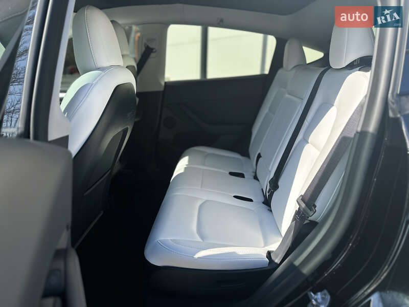 Внедорожник / Кроссовер Tesla Model Y 2022 в Днепре