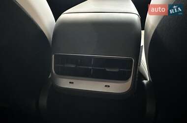 Внедорожник / Кроссовер Tesla Model Y 2023 в 