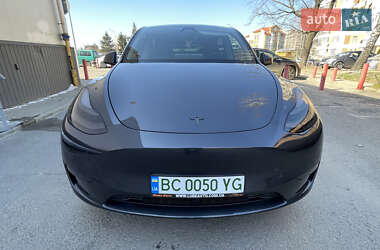 Внедорожник / Кроссовер Tesla Model Y 2024 в 