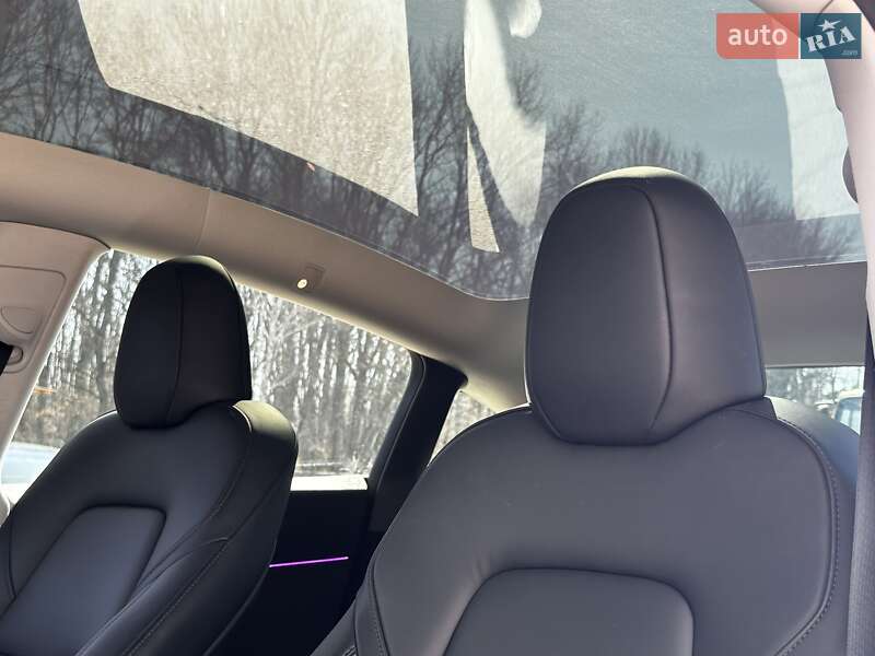 Внедорожник / Кроссовер Tesla Model Y 2022 в Киеве
