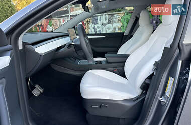 Позашляховик / Кросовер Tesla Model Y 2023 в 