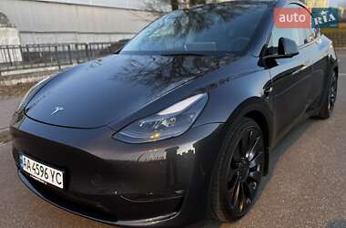 Внедорожник / Кроссовер Tesla Model Y 2024 в 