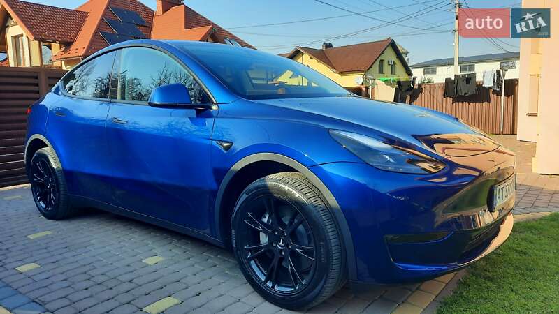 Позашляховик / Кросовер Tesla Model Y 2023 в 