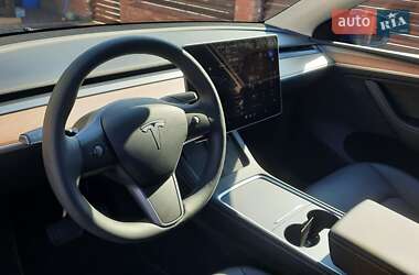 Позашляховик / Кросовер Tesla Model Y 2023 в 