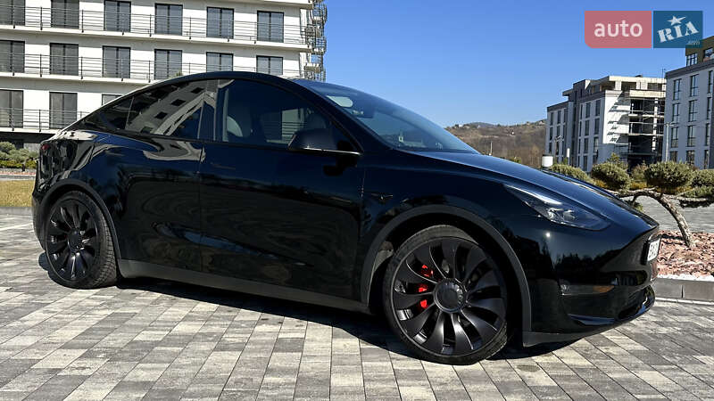 Внедорожник / Кроссовер Tesla Model Y 2023 в 