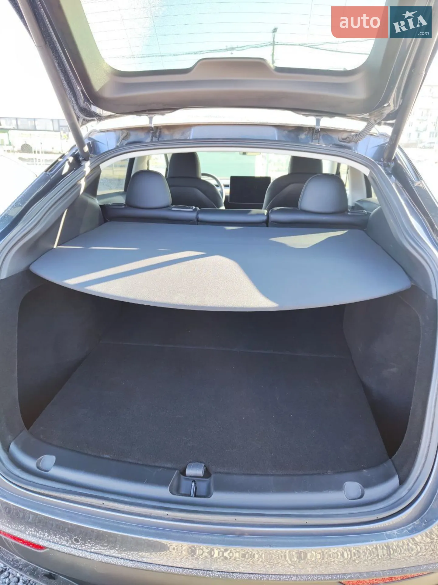2022 Tesla Model Y - мініатюра 8
