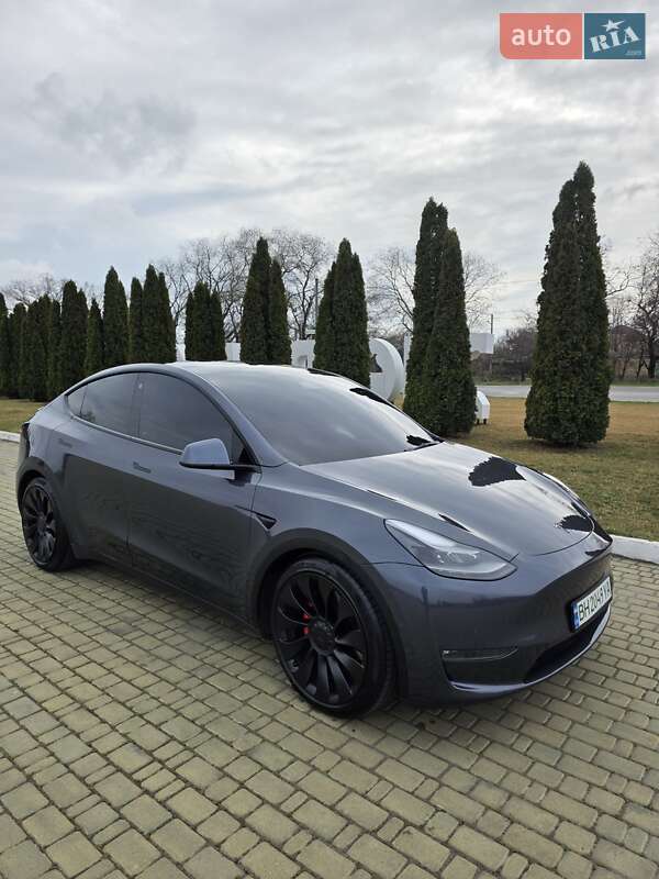 Tesla Model Y 2022