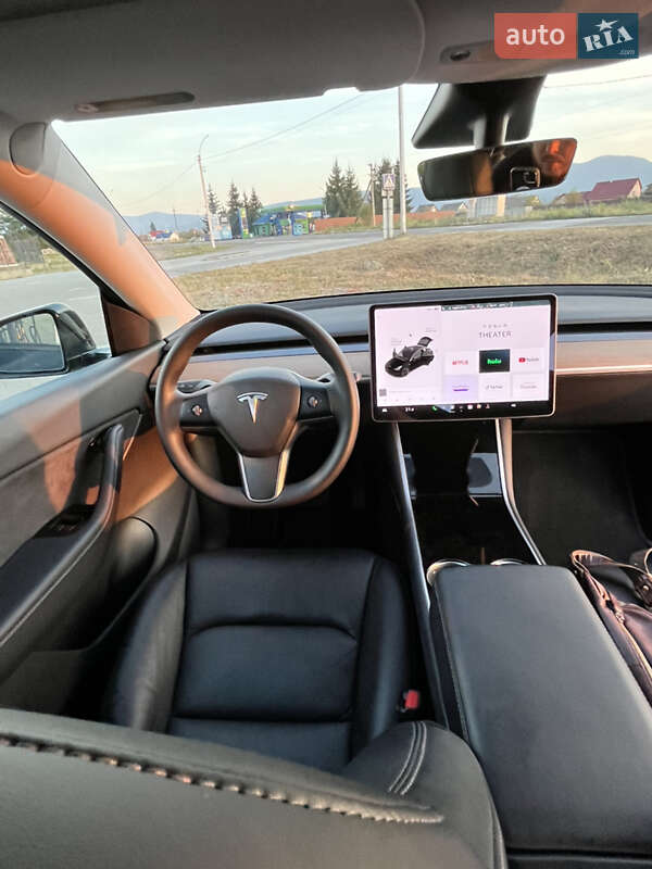 Позашляховик / Кросовер Tesla Model Y 2020 в Буштино