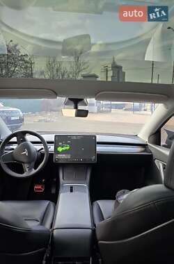 Позашляховик / Кросовер Tesla Model Y 2021 в 