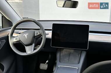Внедорожник / Кроссовер Tesla Model Y 2024 в 