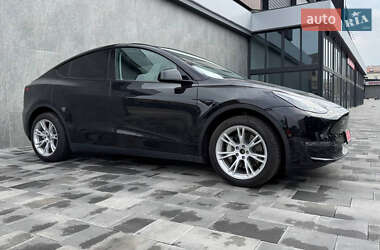 Позашляховик / Кросовер Tesla Model Y 2022 в 