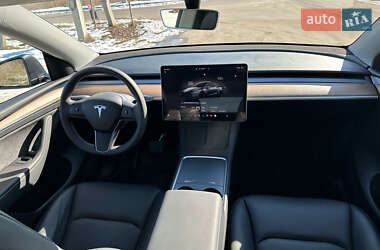 Внедорожник / Кроссовер Tesla Model Y 2024 в 
