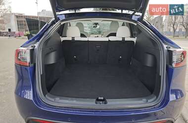 Внедорожник / Кроссовер Tesla Model Y 2022 в 
