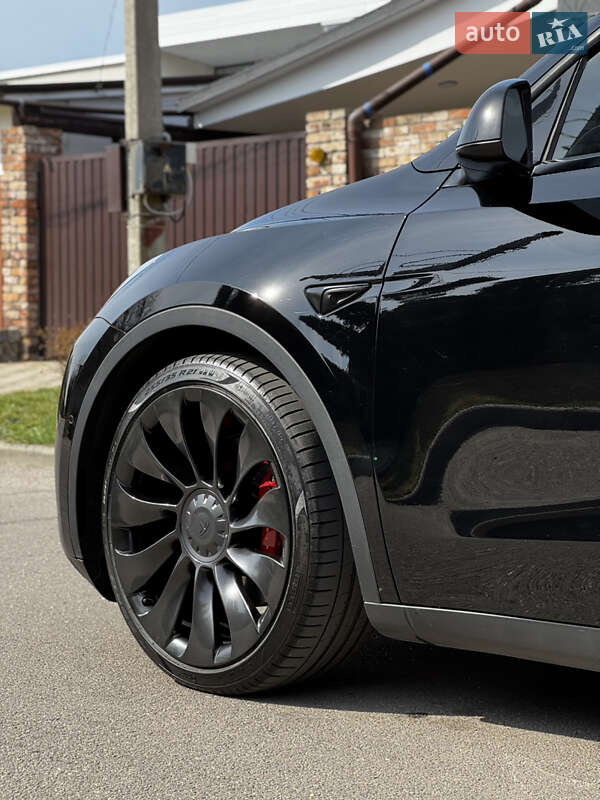 Внедорожник / Кроссовер Tesla Model Y 2021 в Днепре