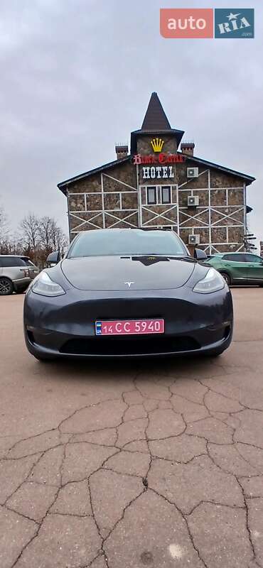 Внедорожник / Кроссовер Tesla Model Y 2022 в Ивано-Франковске