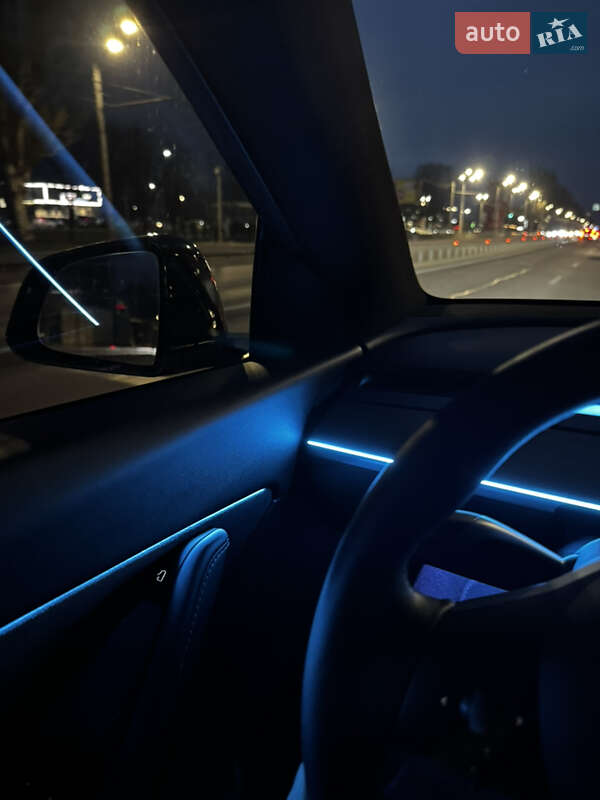 Внедорожник / Кроссовер Tesla Model Y 2021 в Днепре
