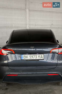 Внедорожник / Кроссовер Tesla Model Y 2022 в 