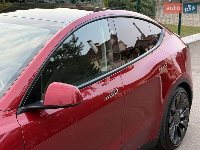 Внедорожник / Кроссовер Tesla Model Y 2024 в Ровно