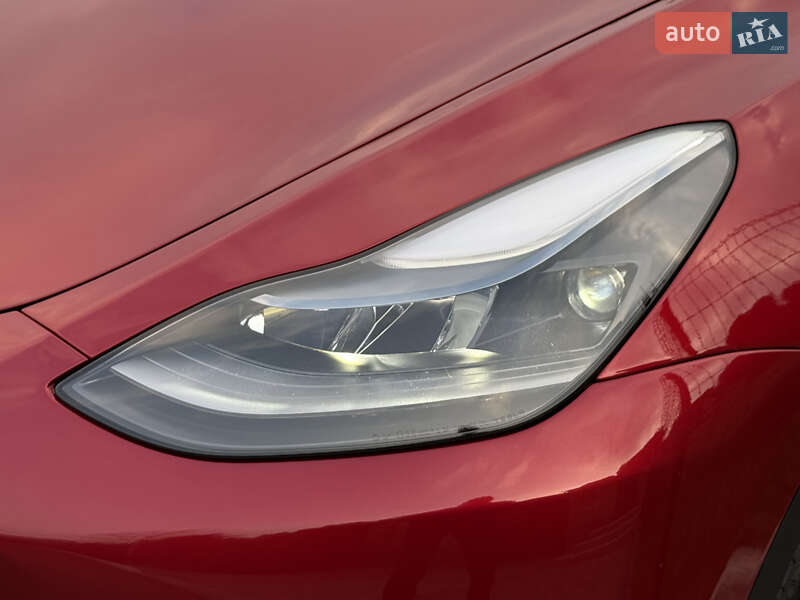 Внедорожник / Кроссовер Tesla Model Y 2024 в Ровно