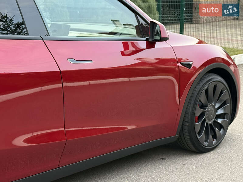 Внедорожник / Кроссовер Tesla Model Y 2024 в Ровно