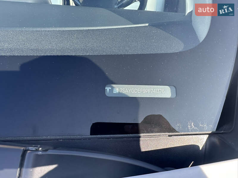 Внедорожник / Кроссовер Tesla Model Y 2023 в Львове