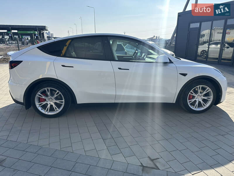 Внедорожник / Кроссовер Tesla Model Y 2023 в Львове