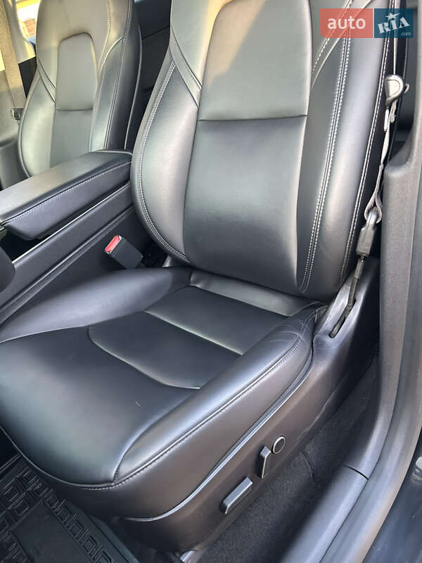 Внедорожник / Кроссовер Tesla Model Y 2020 в Кривом Роге