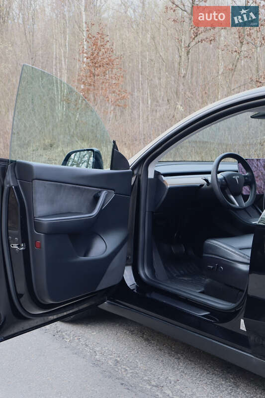 Внедорожник / Кроссовер Tesla Model Y 2021 в Ивано-Франковске