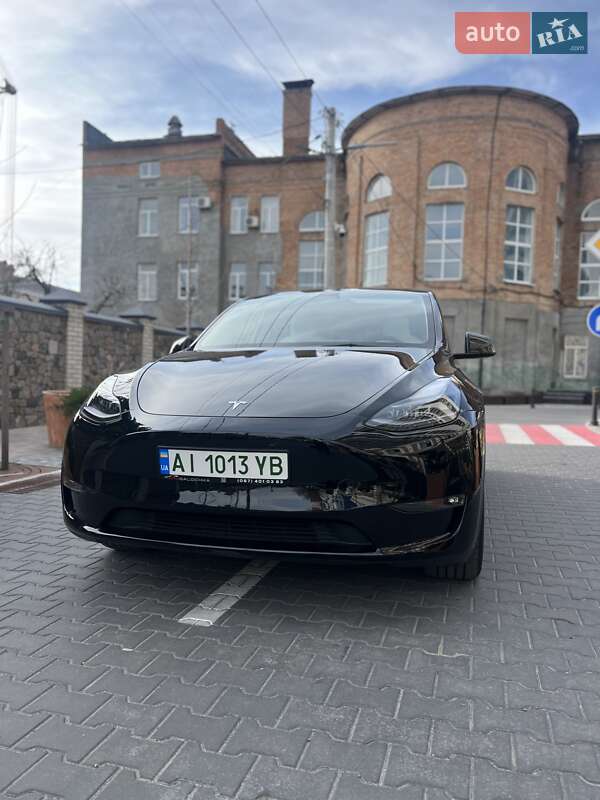 Позашляховик / Кросовер Tesla Model Y 2023 в Києві