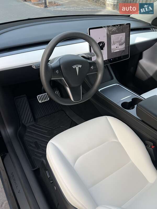 Позашляховик / Кросовер Tesla Model Y 2023 в Києві