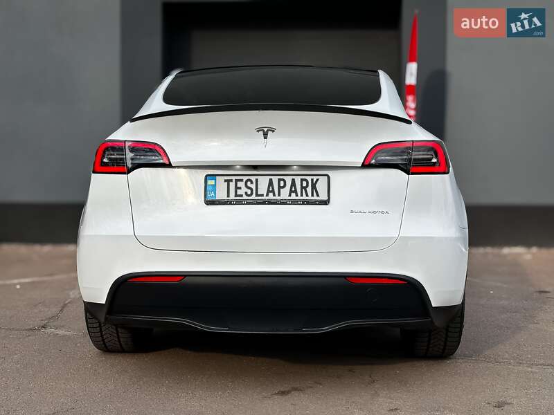 Позашляховик / Кросовер Tesla Model Y 2022 в Києві