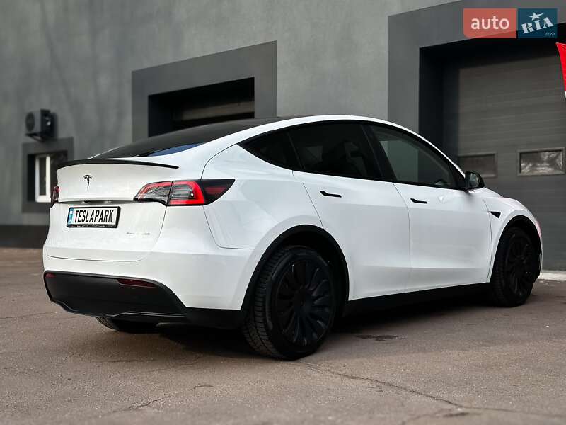 Позашляховик / Кросовер Tesla Model Y 2022 в Києві