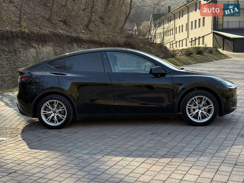 Внедорожник / Кроссовер Tesla Model Y 2023 в Черновцах фото 4 Внедорожник / Кроссовер Tesla Model Y 2023 в Черновцах
