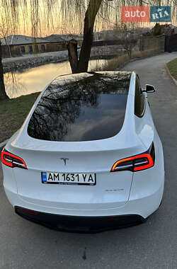Внедорожник / Кроссовер Tesla Model Y 2022 в 
