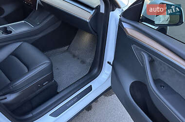 Внедорожник / Кроссовер Tesla Model Y 2022 в 