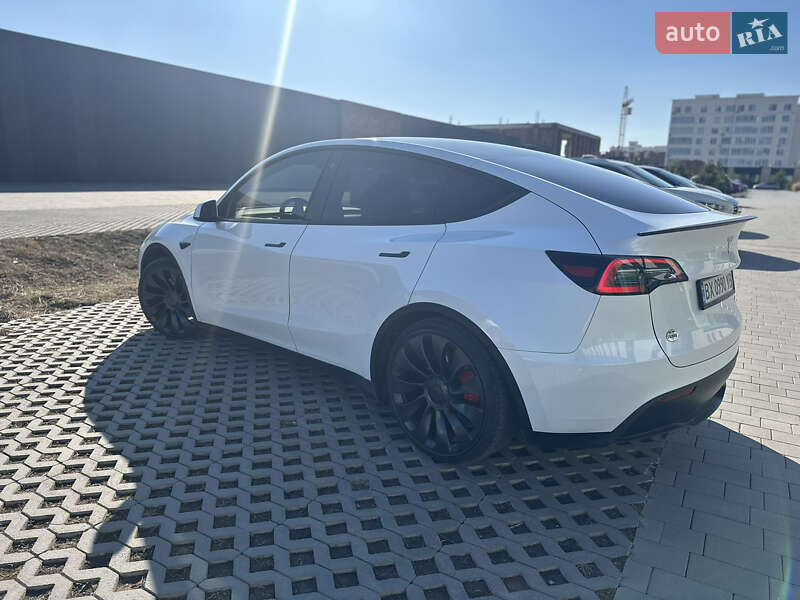 Позашляховик / Кросовер Tesla Model Y 2023 в Хмельницькому